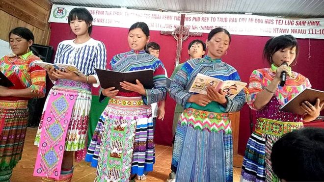 Phụ nữ H’Mông làm biến đổi tôn giáo vùng cao Việt Nam