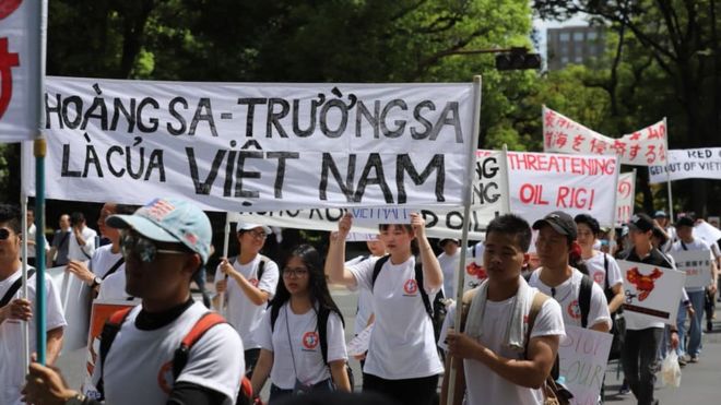 Người Việt ở Nhật Bản xuống đường phản đối TQ