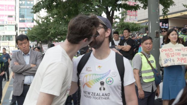 Gay ở Hàn Quốc: ‚Bà ấy nói, tao không cần một đứa con trai như mày‘