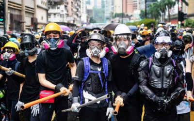 Chân dung những người “tự đạp đổ nồi cơm” ở Hong Kong