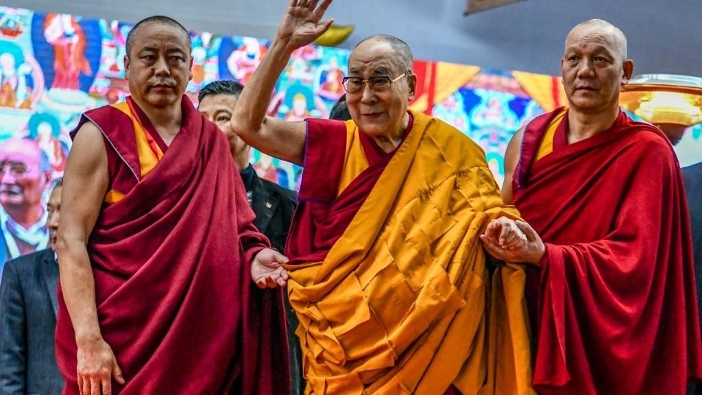 Lãnh đạo tinh thần Tây Tạng Đạt Lai Lạt Ma (G) trong một buổi thuyết giảng ở Bodhgaya, Ấn Độ, ngày 04/01/2020