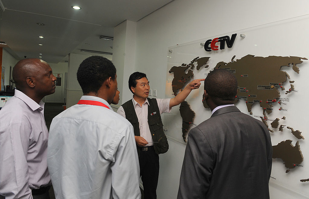 Đối với các nhà báo ở châu Phi, CGTN hứa hẹn trả lương hậu hĩnh và tạo “cơ hội” để họ kể câu chuyện về châu Phi cho khán giả toàn cầu, mà không cần phải kể những câu chuyện về phương Tây.