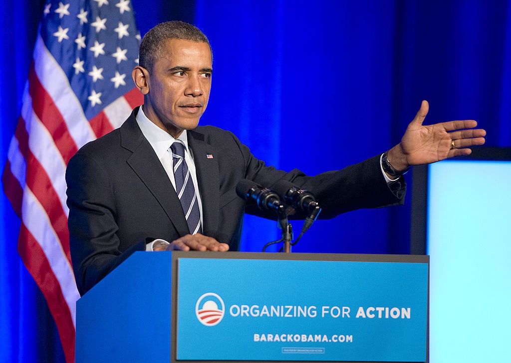 Obama hợp thức hoá một tổ chức khổng lồ với mục đích làm thay đổi suy nghĩ của người Mỹ theo quan điểm xã hội chủ nghĩa. Đó chính là "Organizing for Action" (OFA) - Tổ chức để Hành động.