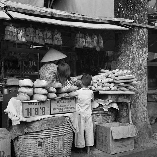 Bánh mì “sử ký”