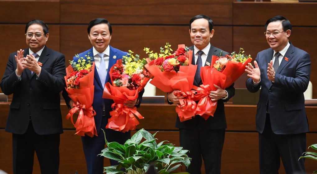 Trần Lưu Quang và Trần Hồng Hà, hai gương mặt nhạt nhoà!