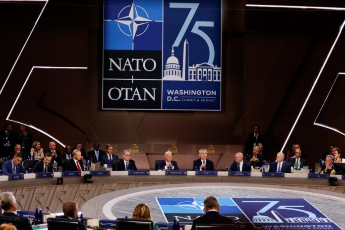 NATO có thật sự cần thiết trong thế giới hỗn loạn hiện nay hay không?