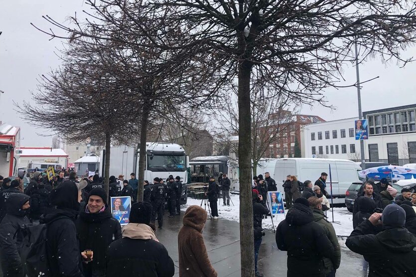 AfD và người Việt ở Berlin: Biểu tình tại Trung tâm Đồng Xuân ở Lichtenberg