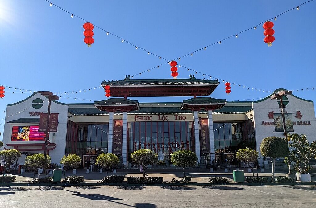 Tháng Năm ở Cali
