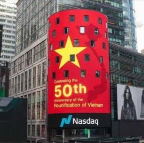 Đại sứ Việt Nam tại Liên Hiệp Quốc bị thay sau bê bối “cờ đỏ AI” ở Times Square