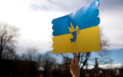 Nga – Ukraine: Chiến tranh hay hòa bình?