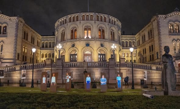 KỶ NIỆM NGÀY NHÂN QUYỀN 2025 TẠI OSLO: MỘT KHOẢNH KHẮC LẮNG ĐỌNG GIỮA MÙA ĐÔNG BẮC ÂU