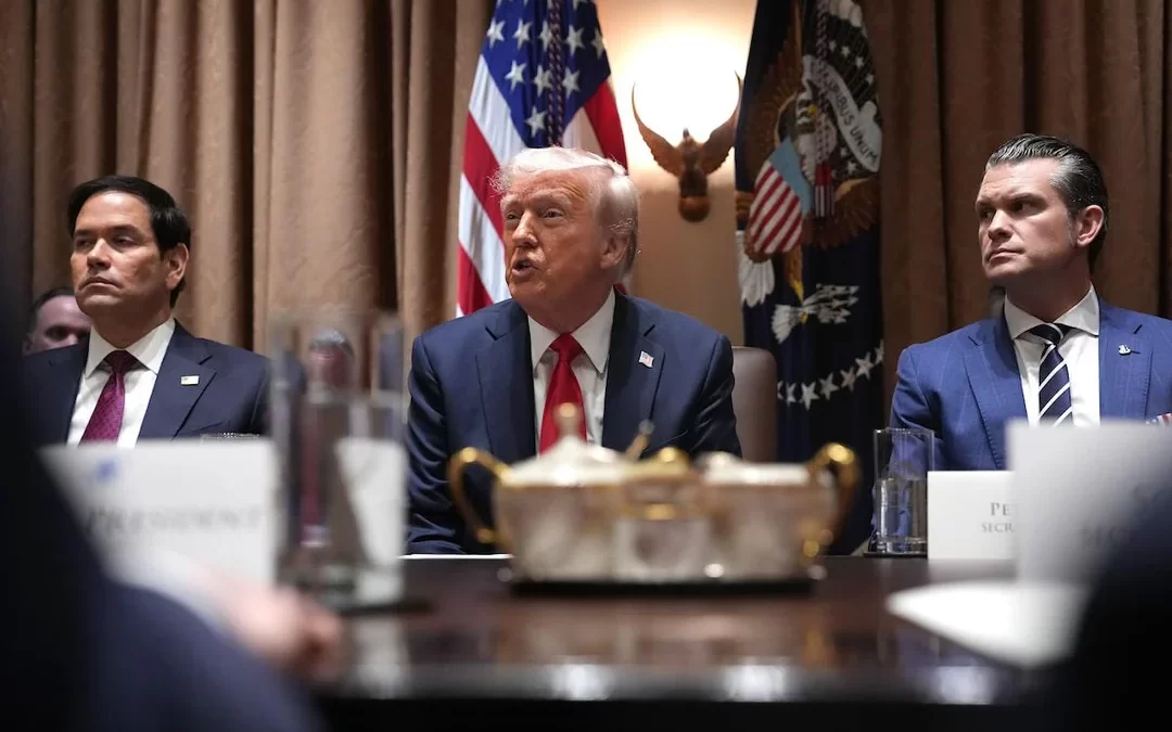 Trump muốn cho cả thế giới thấy ông ta có thể lấy bất cứ thứ gì mình muốn.